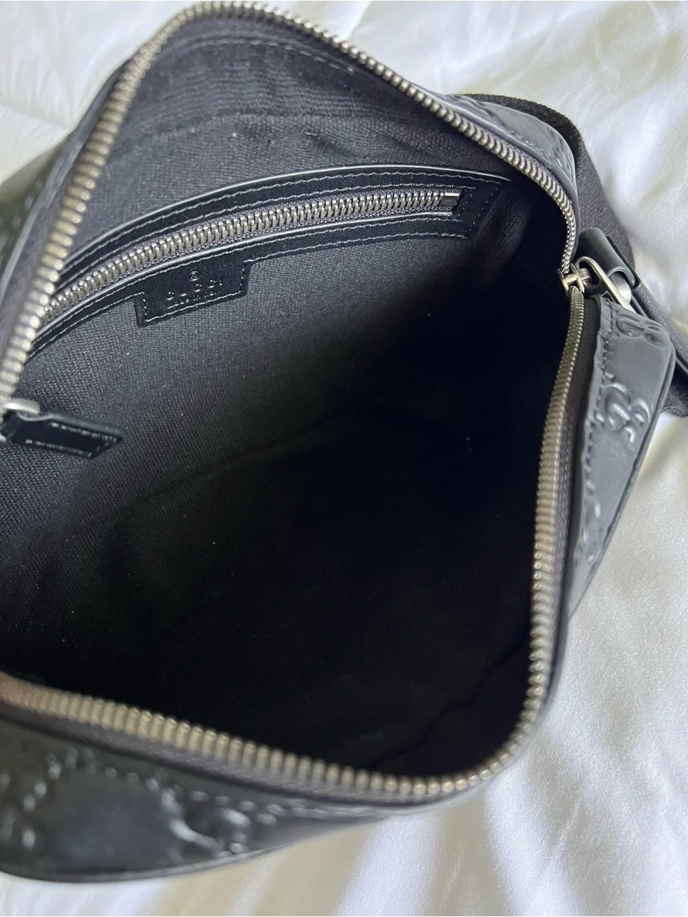 Gucci leather crossbody perfect condition